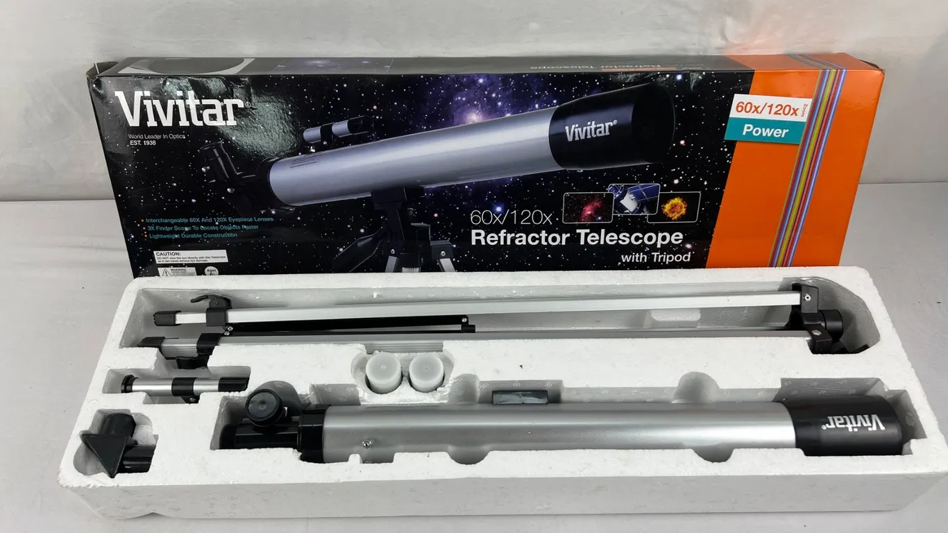 Vivitar Refractor Telecope with Tripod