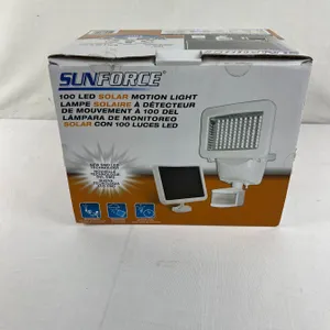 Sunforce 100 LED Solar Motion Light