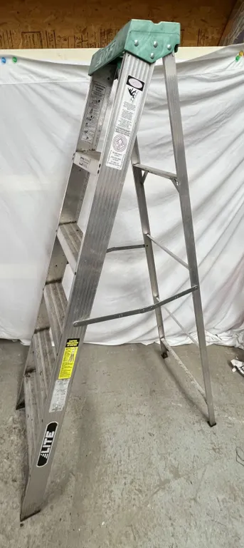 6 ft Ladder