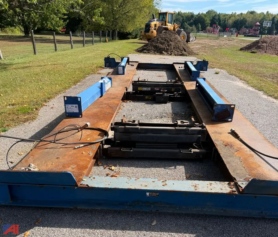 Rotary 30K Four Post Lift For Heavy Duty Truck