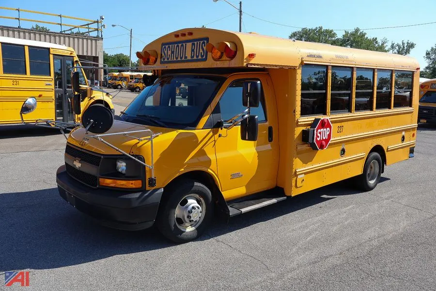 2015 Chevrolet Express/Thomas Built Minotour School Bus/227