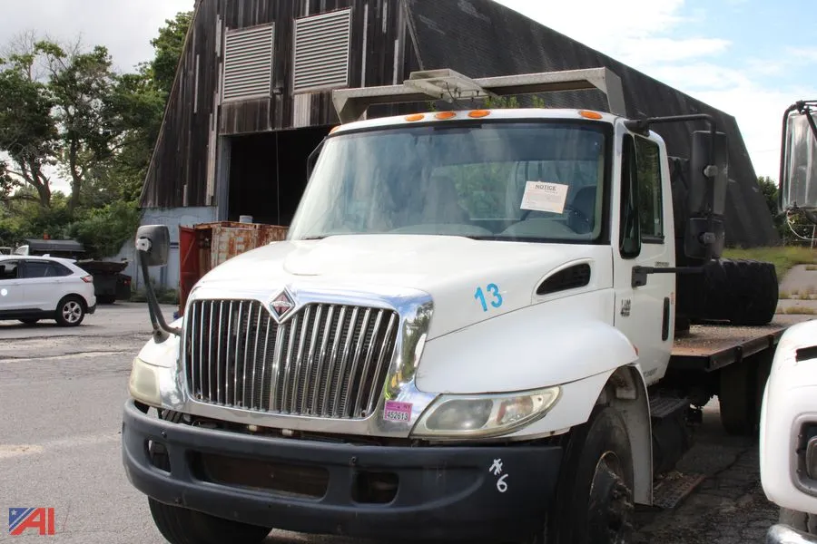 2002 International DuraStar 4400 Flatbed