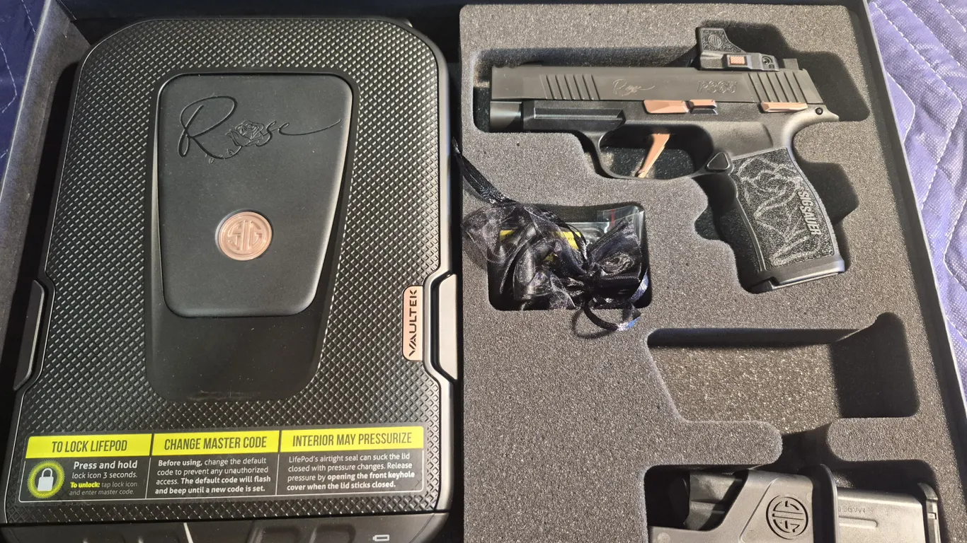 Sig Sauer 365XL Rose 9mm Pistol - Vaultek Case, Sig Romeo RS sight, 2 mags - Never Fired