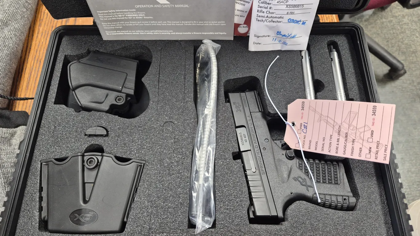Springfield Armory XDS 45 45ACP Pistol. Case, 2 mags, 2 holsters all literatures, lock and key, never fired