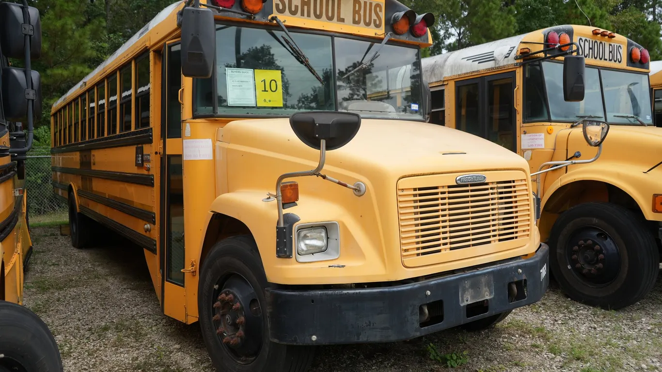 2005 Frieghtliner Thomas School Bus