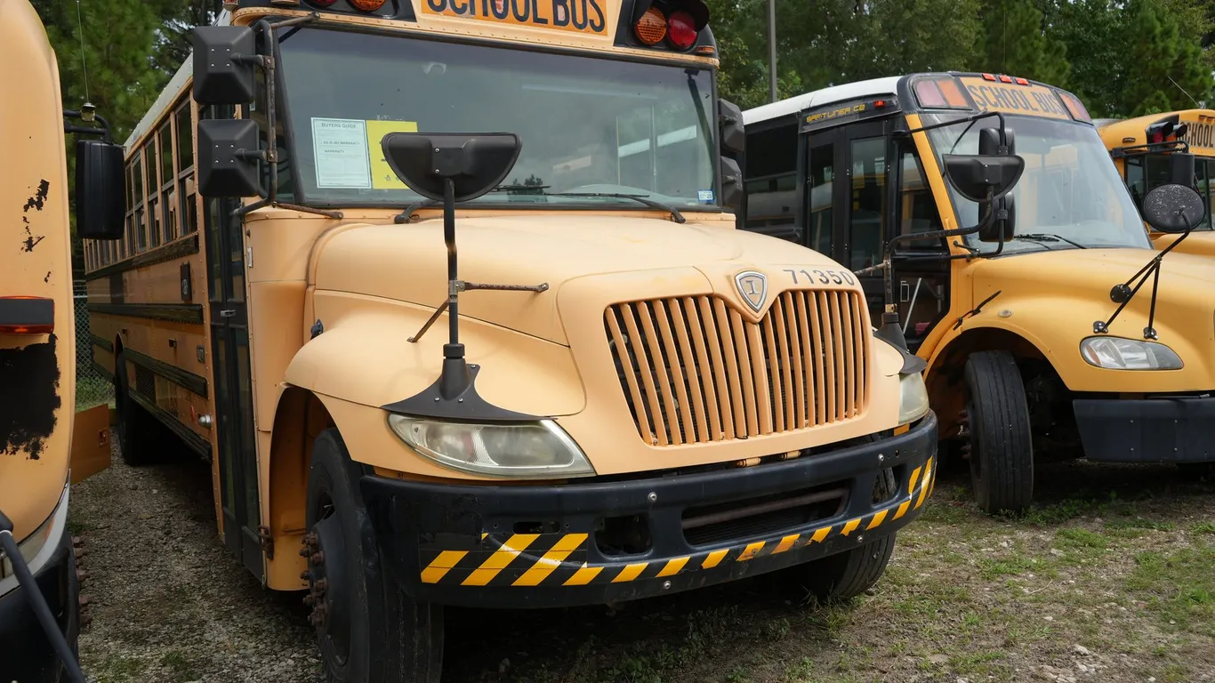 2007 International CE 300 School Bus (Parts Bus) - Will Need to be Towed