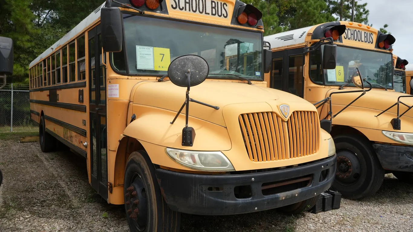 2006 International CE200 School Bus