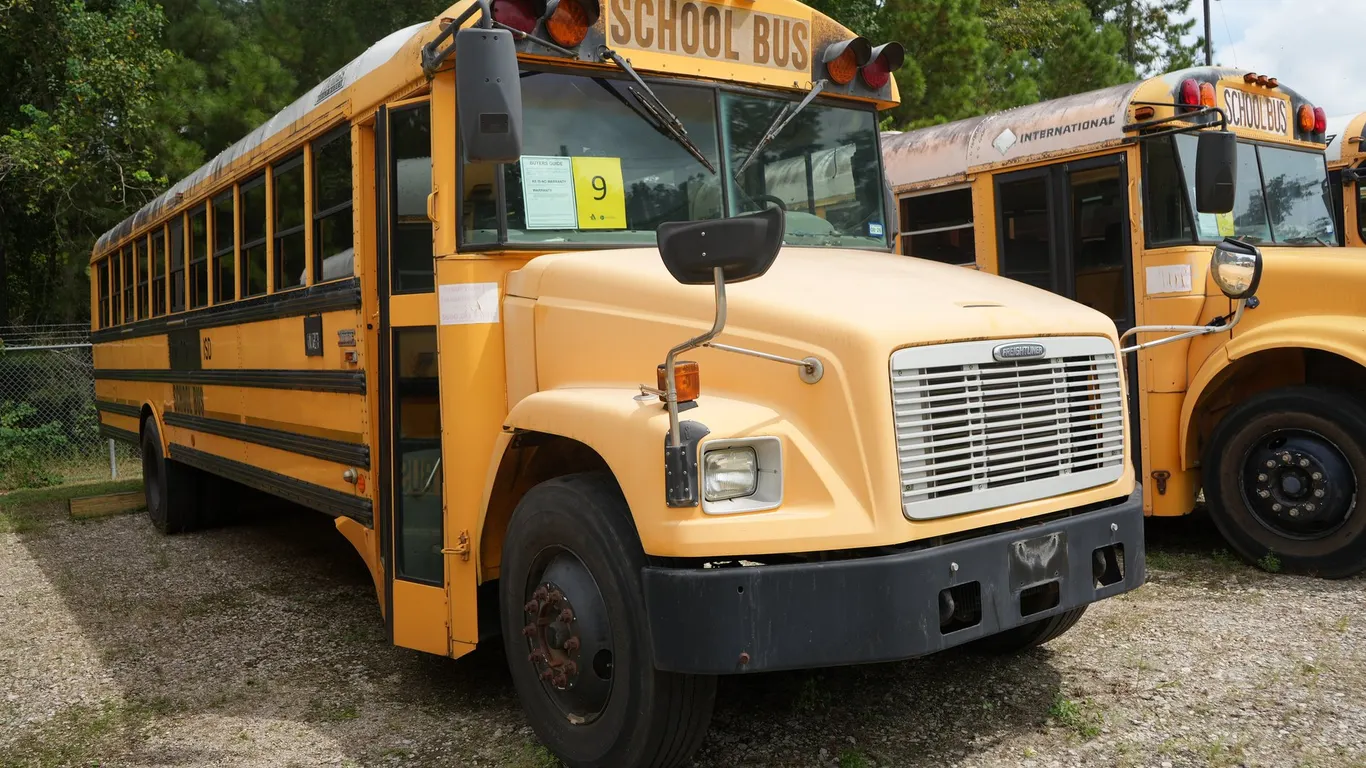 2005 Frieghtliner Thomas School Bus