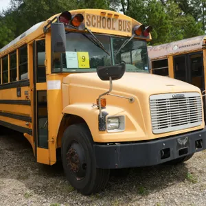 2005 Frieghtliner Thomas School Bus