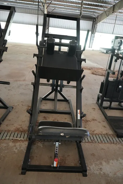 Hack Squat