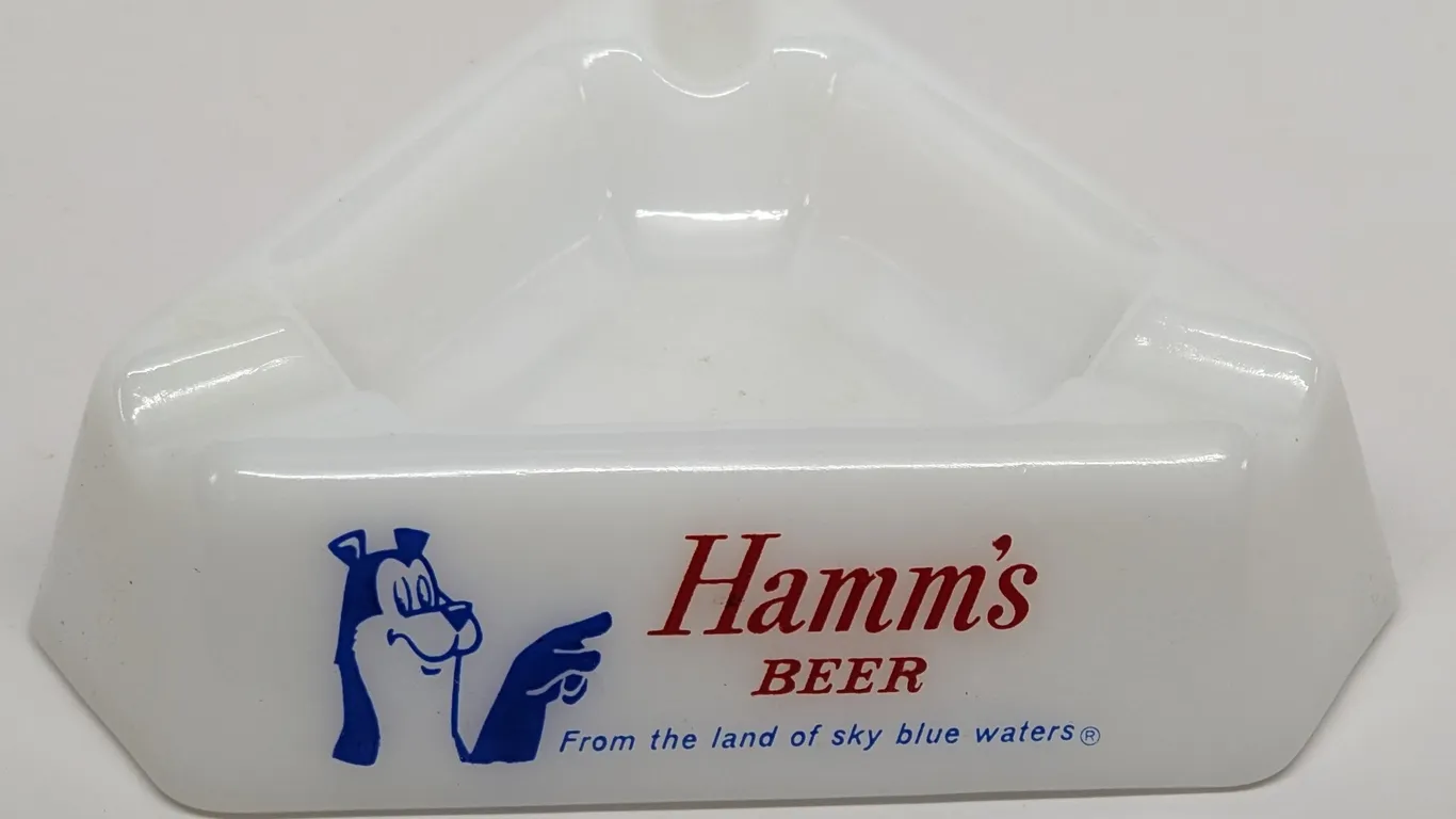 HAMMS BEER BEAR GLASS ASHTRAY
