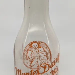 TRPQ QUART MILK BOTTLE MANTE'S DAIRY HARTFORD WISCONSIN (BABY)
