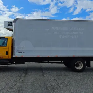2005 INTERNATIONAL 4300 DT466, 2DR BOX TRUCK, YELLOW, VIN 1HTMMAAMX5H675041