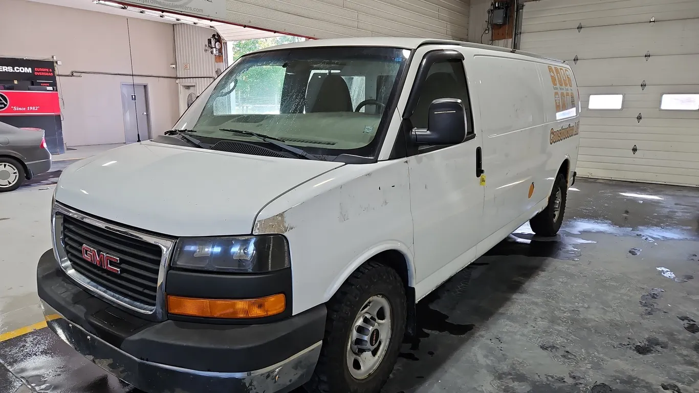 2011 GMC Savana G3500 Extended Cargo