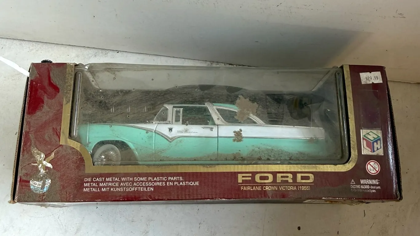 Ford 1955 Model Car