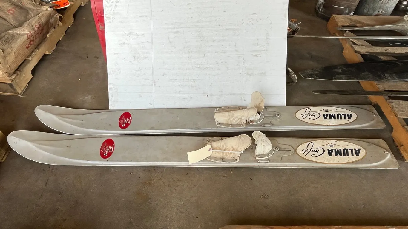 Aluma Craft Water Skis