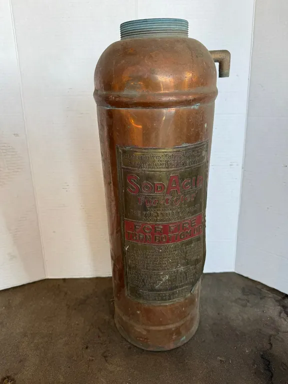 Vintage Sod Acide Fyr-Fyter Extinguisher