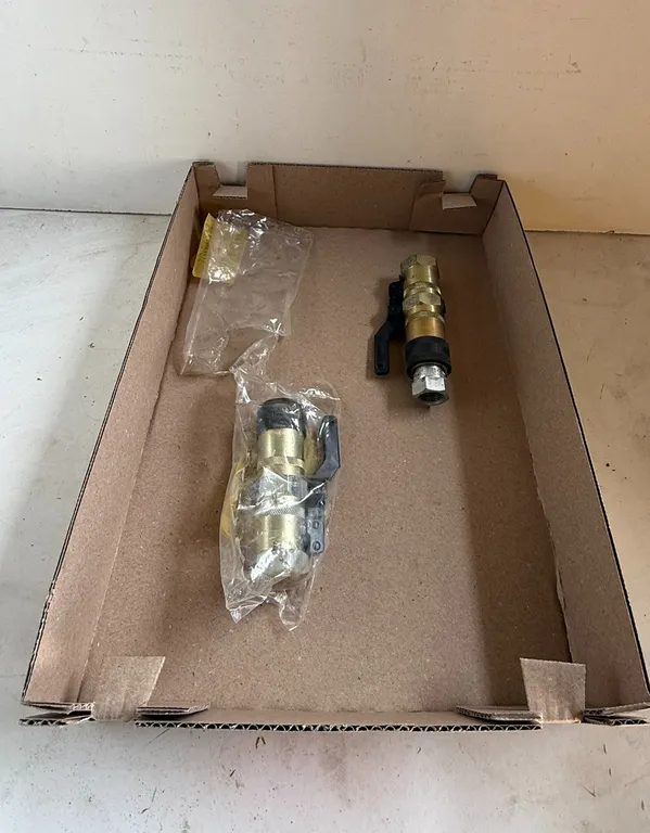 (2) Noka Lever Control Coupler 2000-Series
