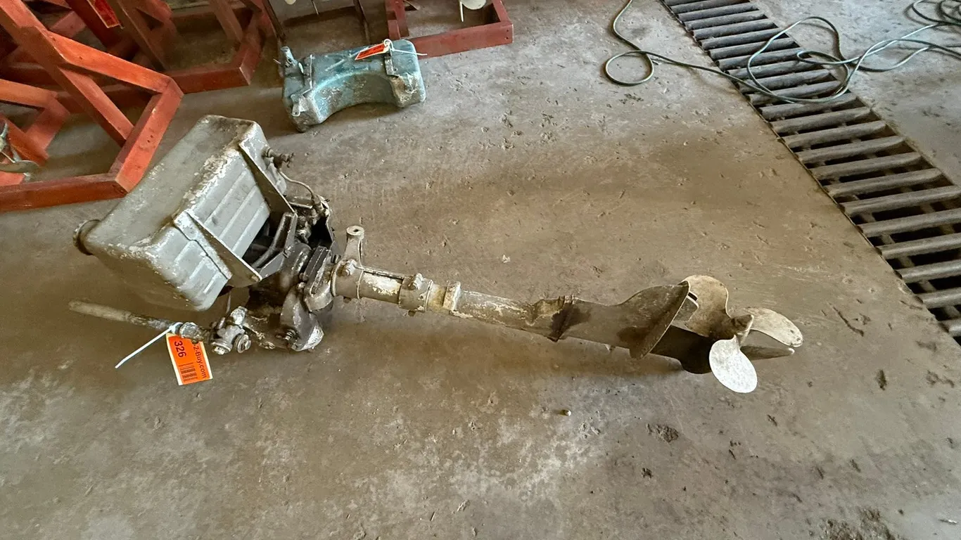 Long Shaft Vintage Boat Motor