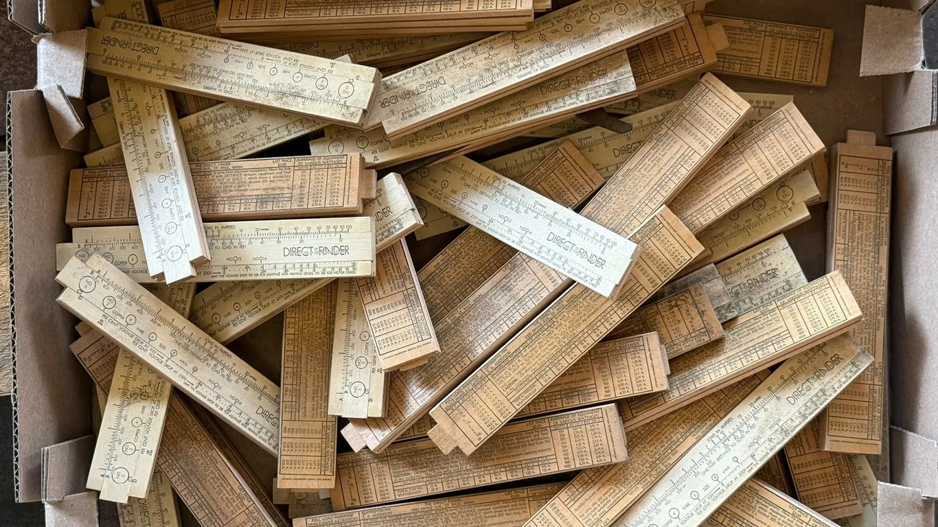 Box of Direct Finder Electrical Gauges