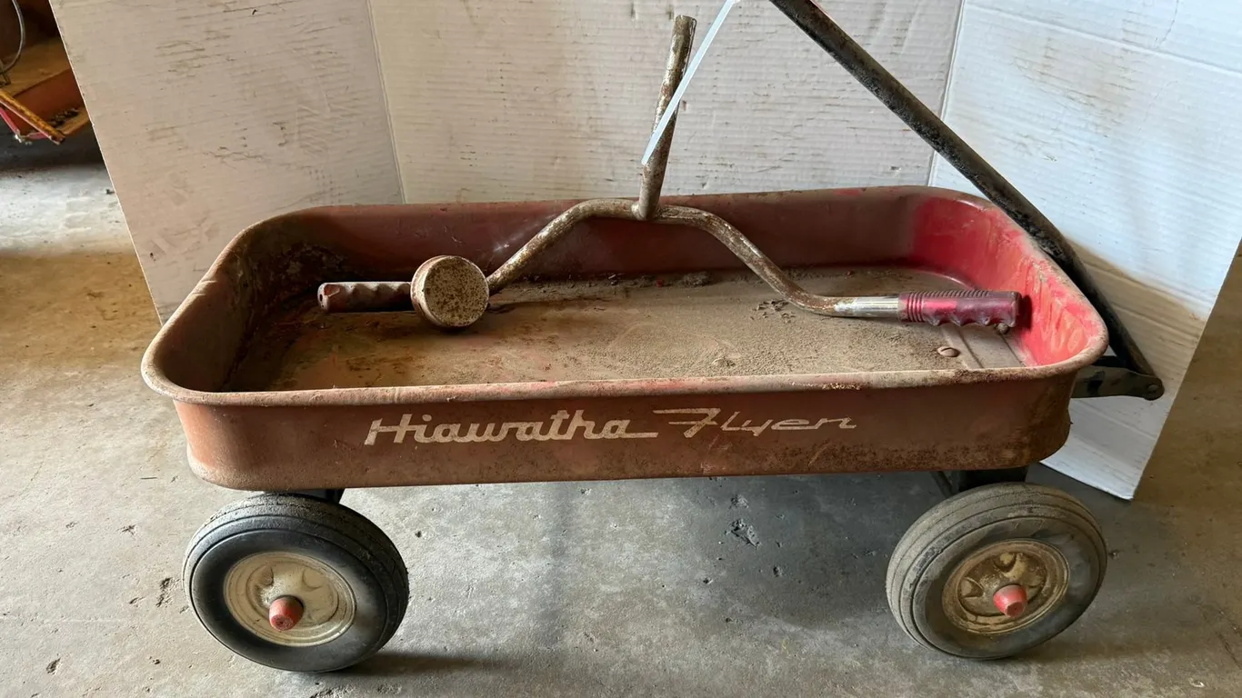 Vintage Hiawatha Flyer Wagon