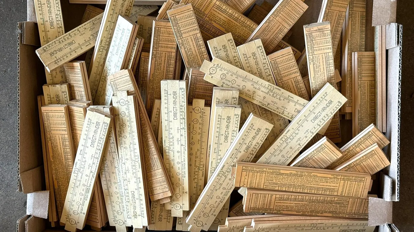 Box of Direct Finder Electrical Gauges