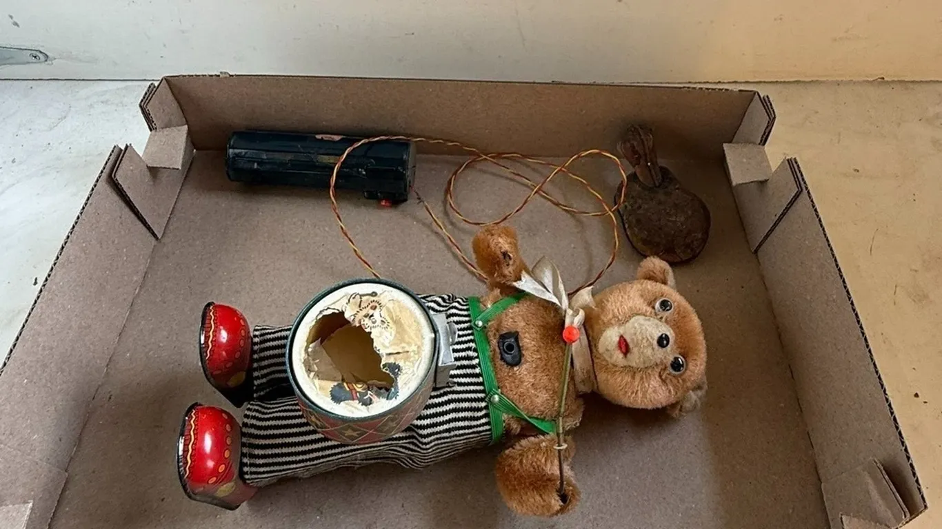 Vintage Roller Skate Bear Playing the Drum and Wind up Toy