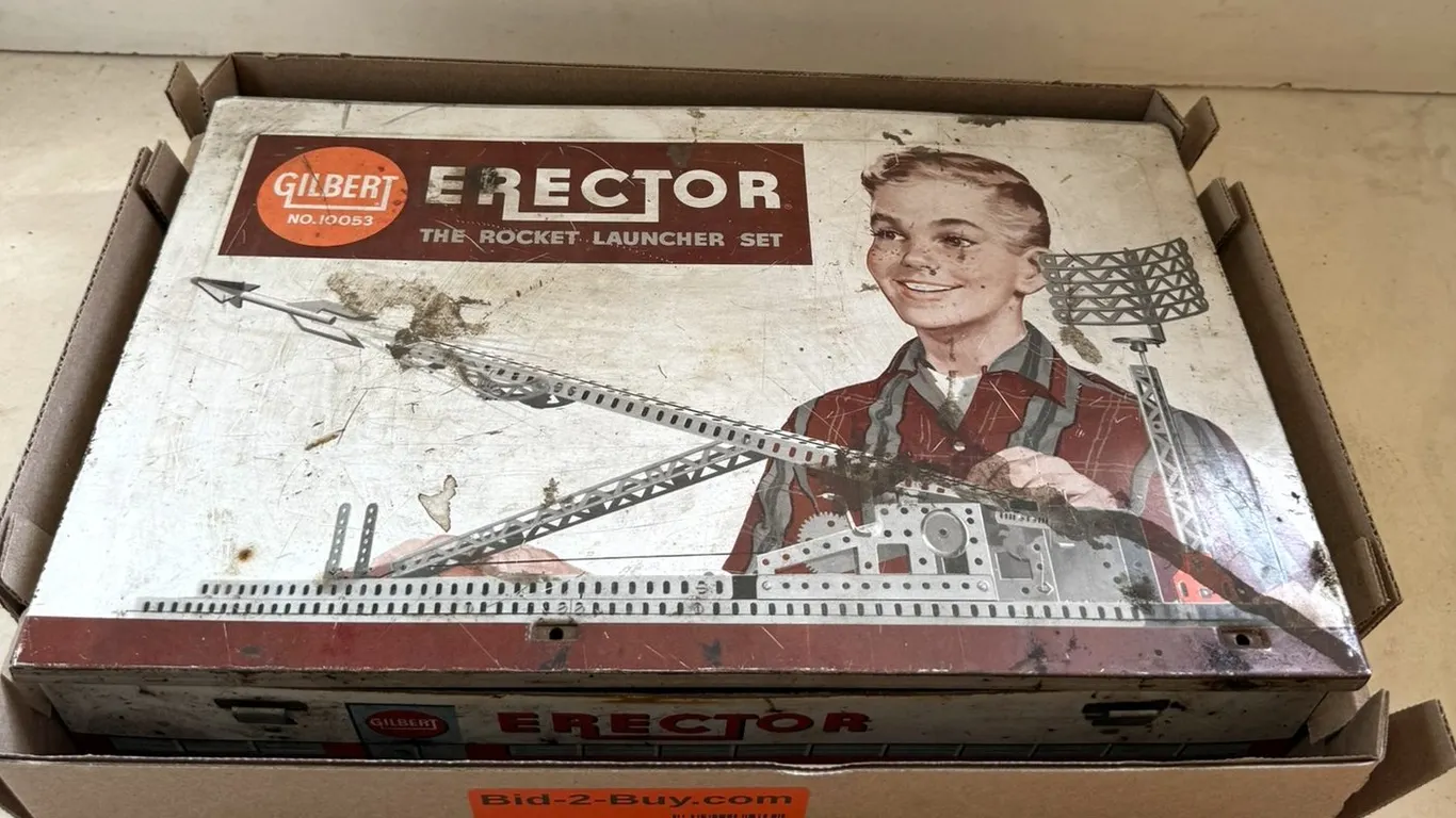 Vintage Gilbert Recot Rocket Launch Box with Some Supplies <li> 10053