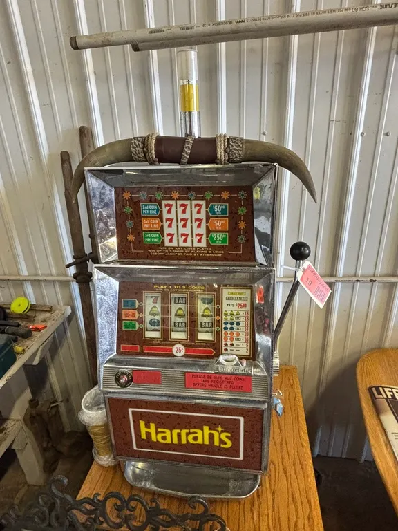 Harrah's Slot Machine, Vintage