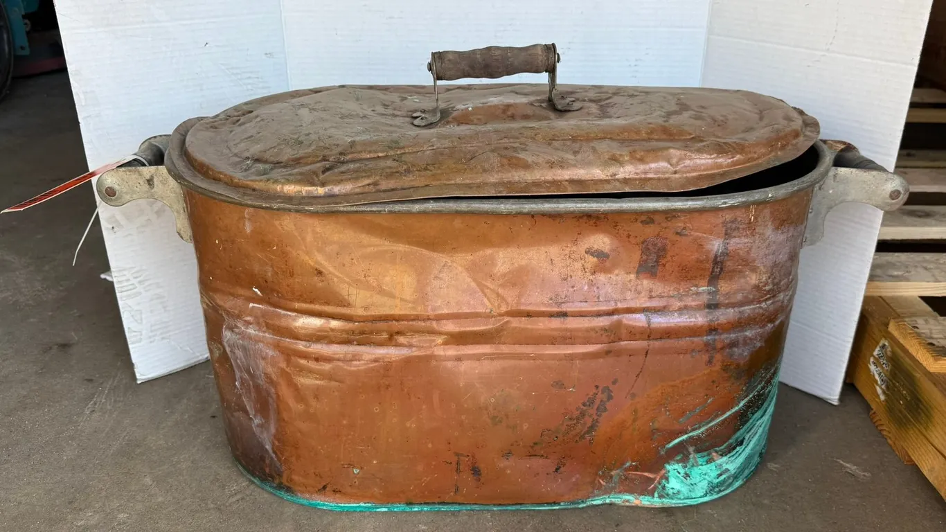 Vintage Copper Wash Tub with Lid