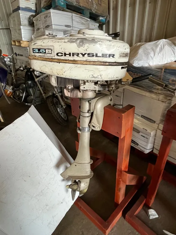 Classic Chrysler 3.5hp Boat Motor