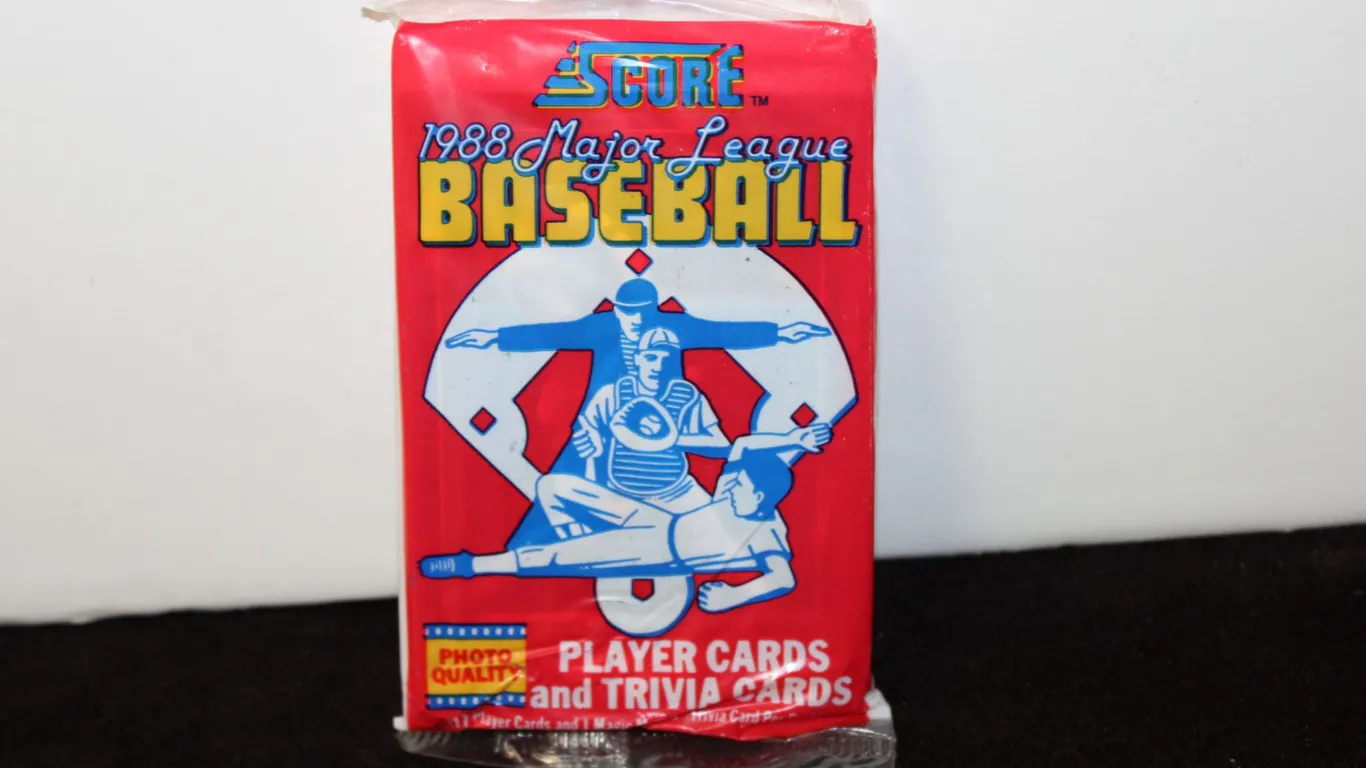 1988 Score Baseball Card Pack – 17 Cards