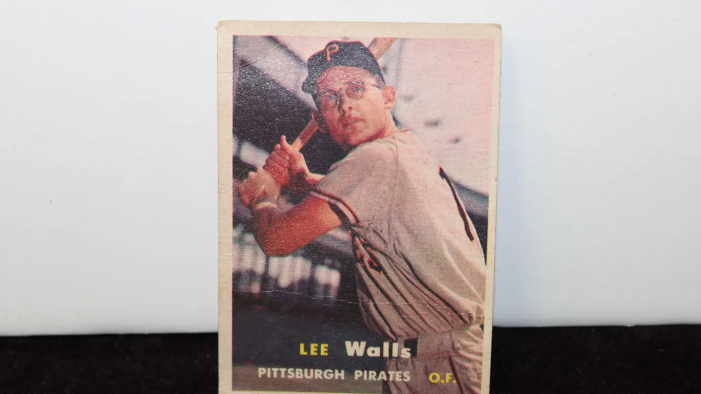 1957 Topps Lee Walls Baseball Card