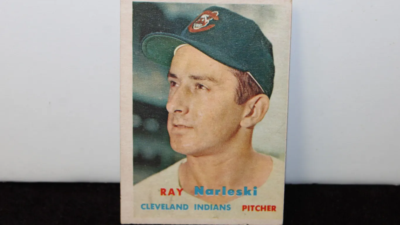 1957 Topps Ray Noleski Baseball Card
