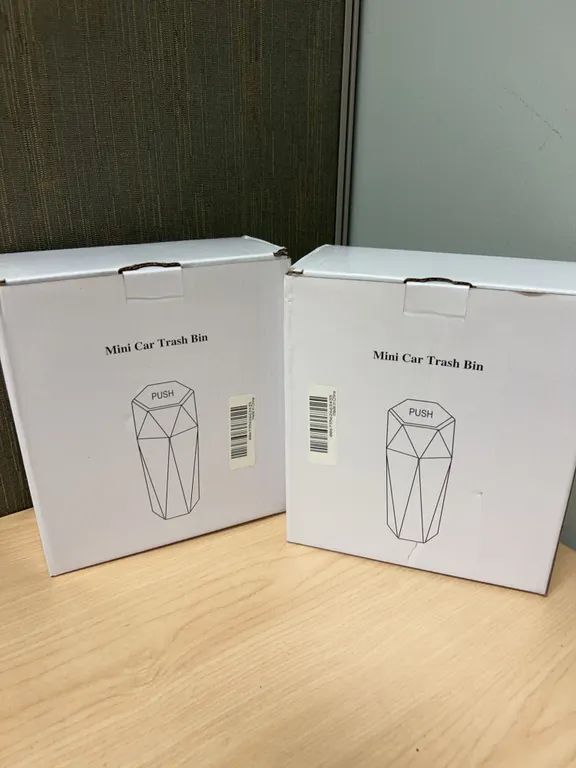 Plastic Mini Car Trash Bins in Boxes with Lids