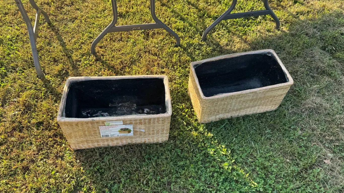 2 Ceramic Planters