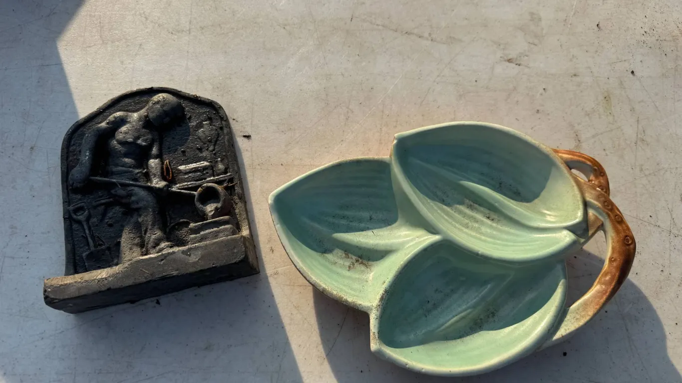 McCoy Pottery Leaf Dish