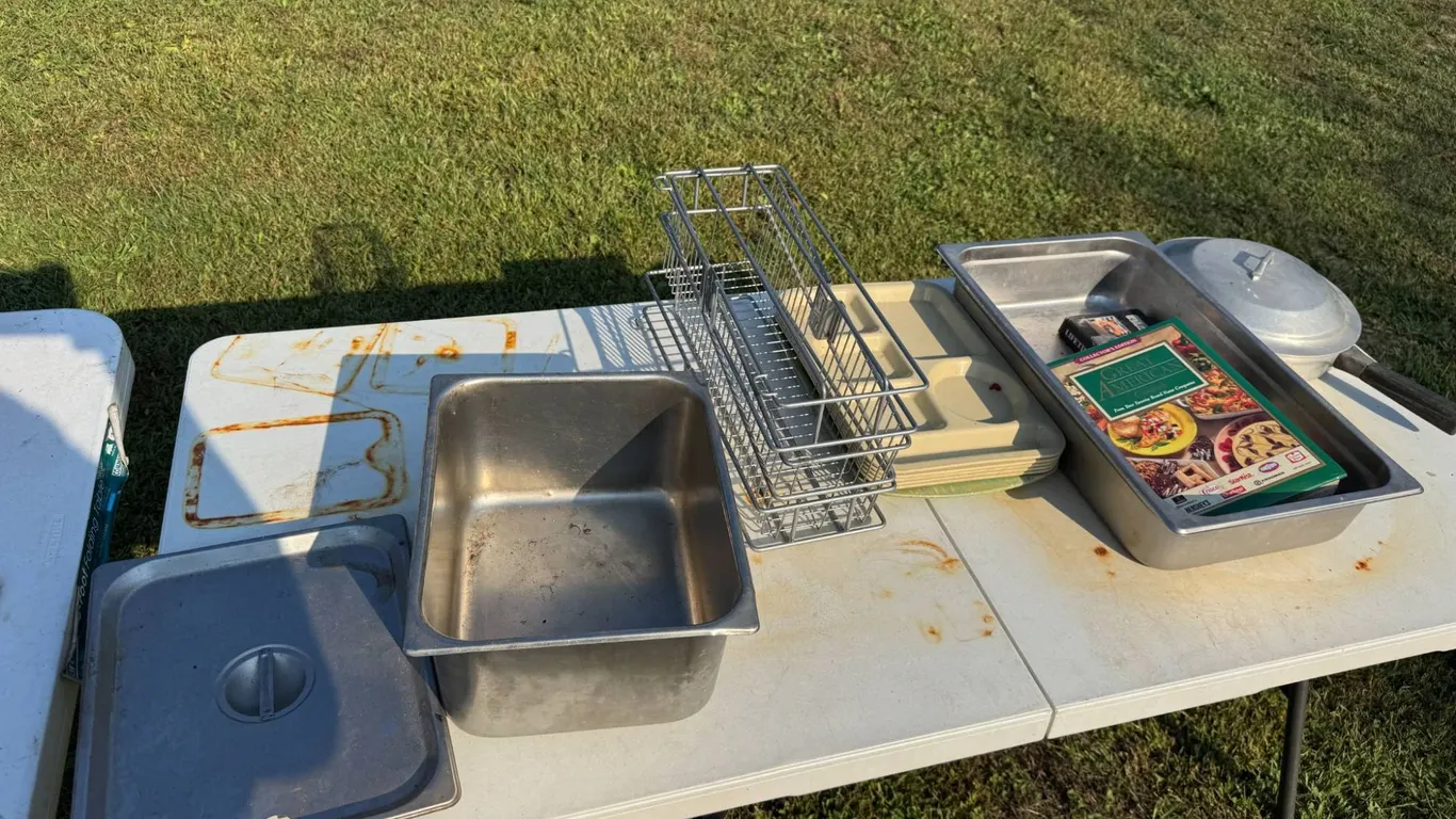 Kitchen Items Lot