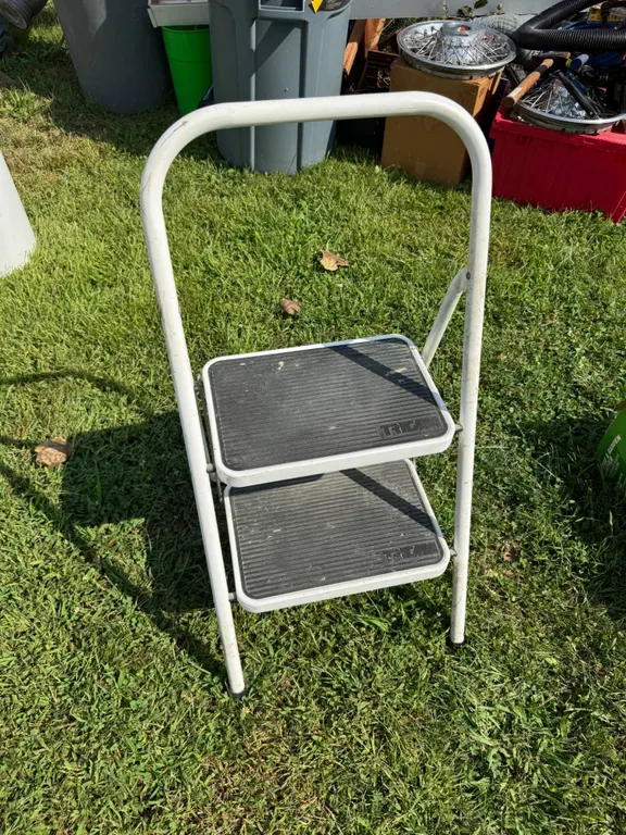Metal Two-Step Folding Ladder