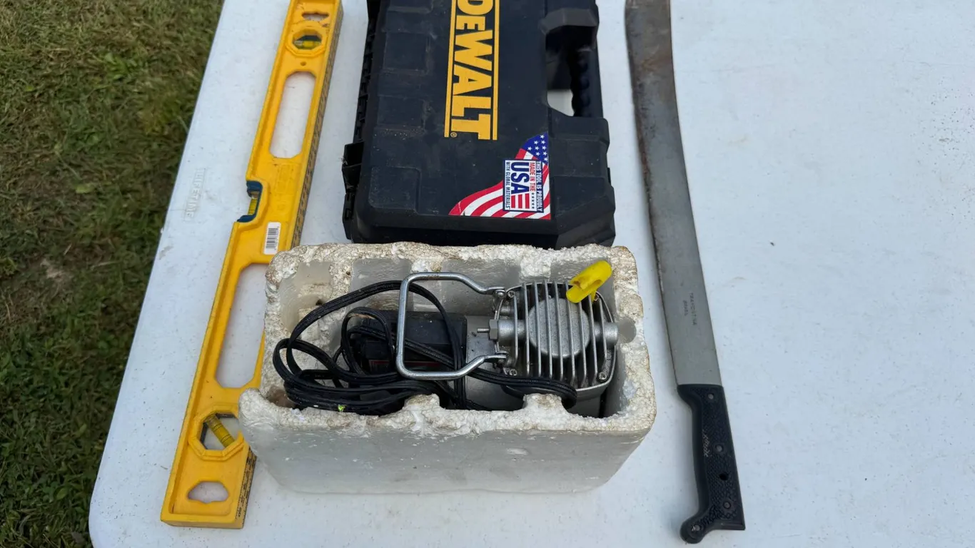 Tool Set with Case, Level & Machete