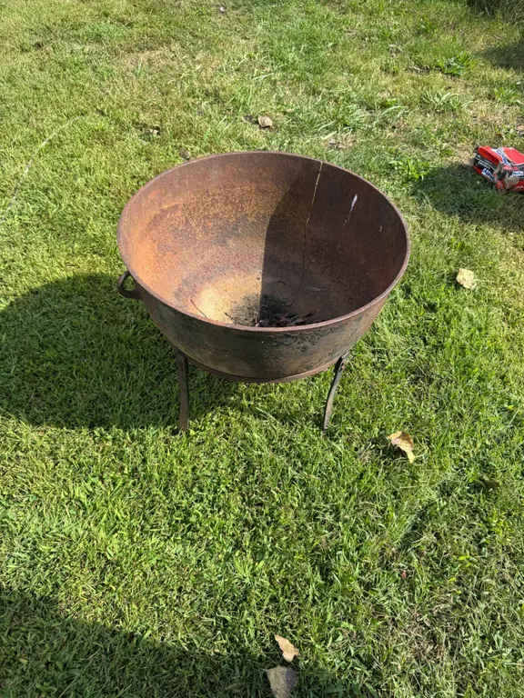 Cast Iron Cauldron with Stand