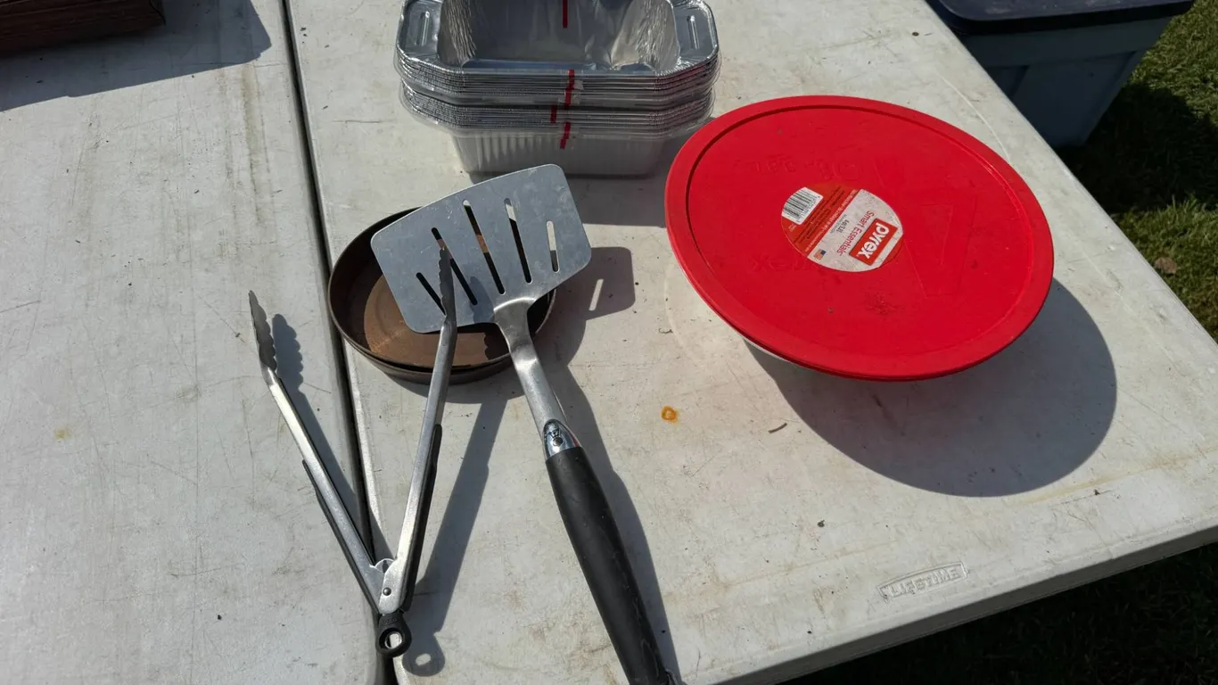 Kitchen Tools and Dish Set