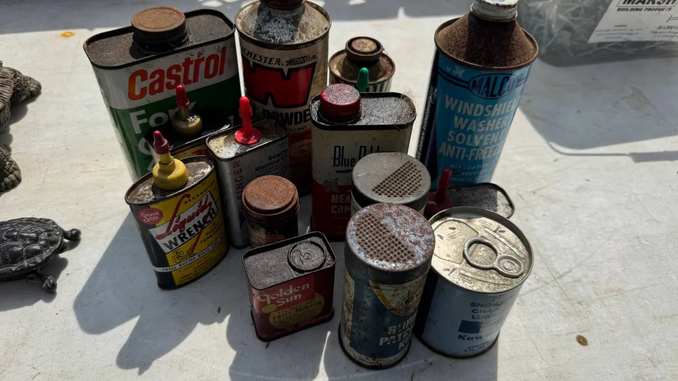 Oil and Fluid Cans