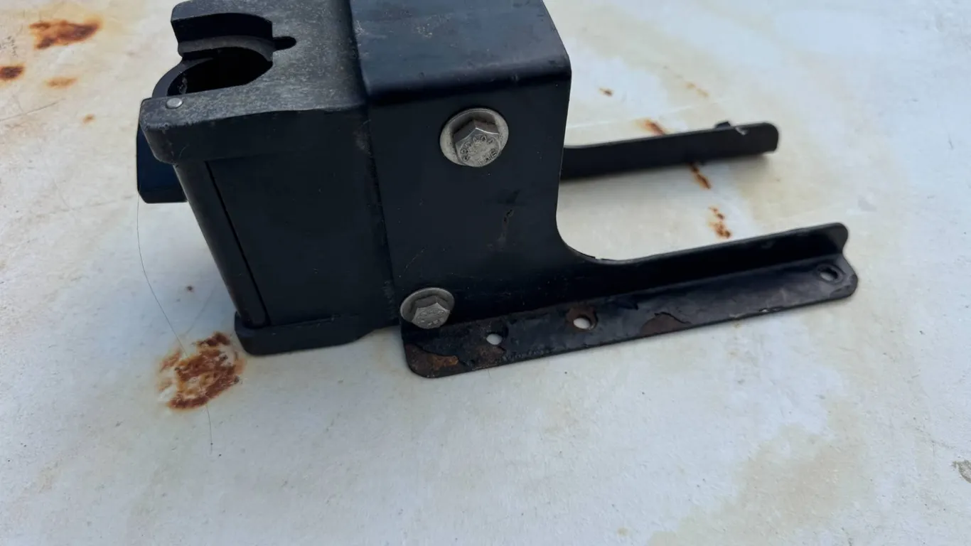 Metal Pipe Vise Mount Assembly