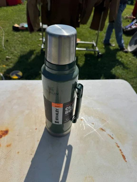 Stanley Classic Vacuum Bottle