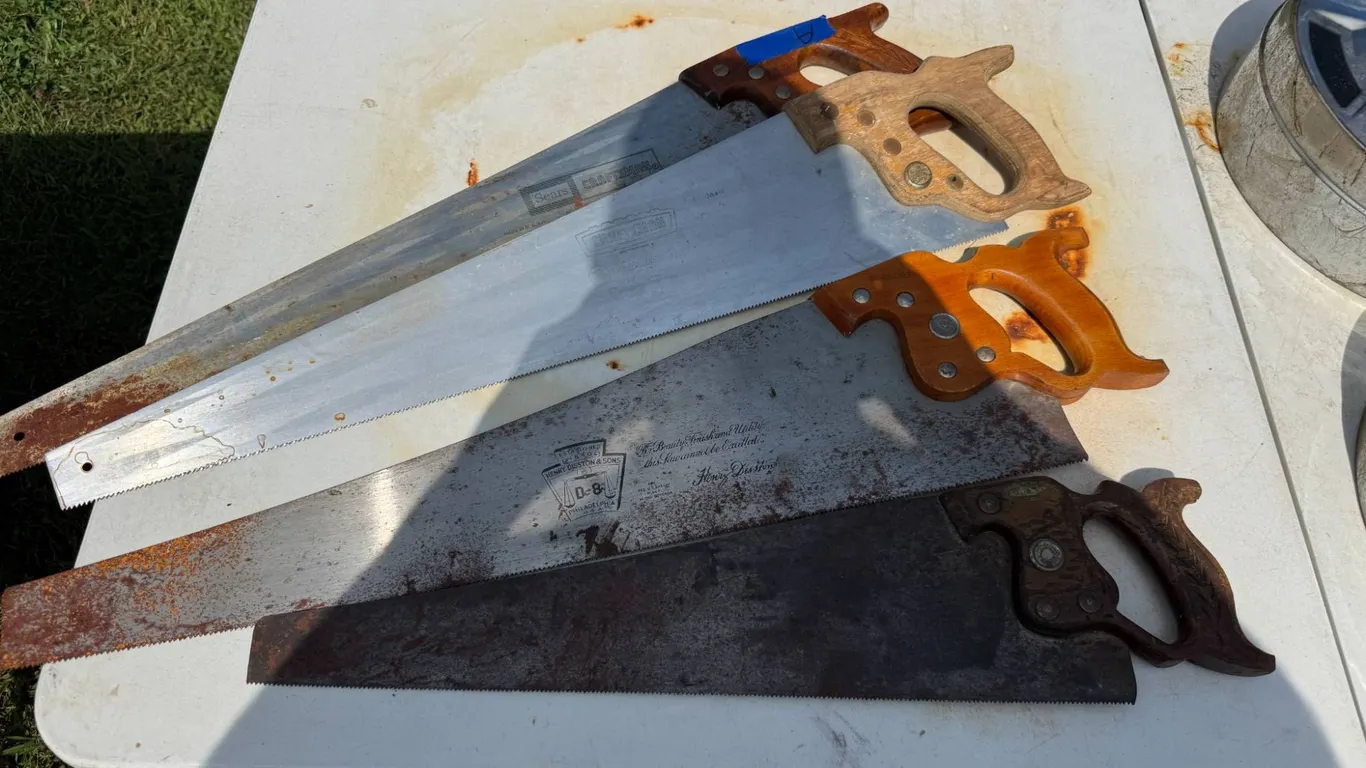 4 Hand Saws