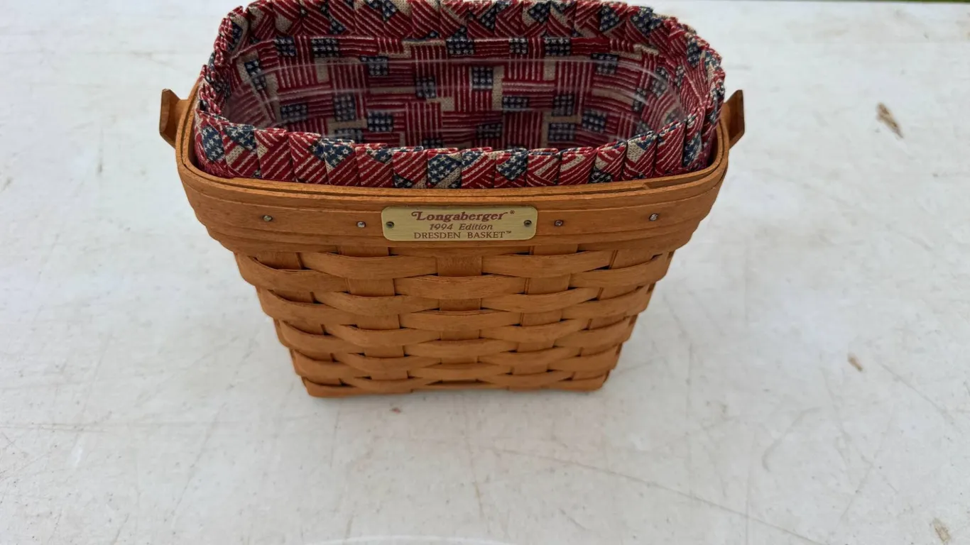Longaberger 1994 Dresden Basket