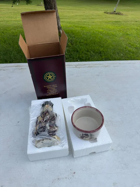 Holiday Figurine and Bowl Set
