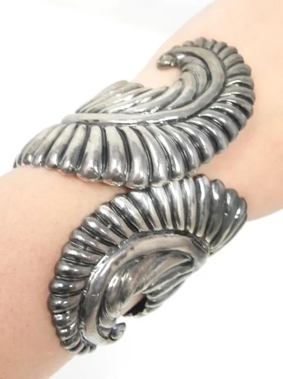 TAXCO STERLING SILVER CLAMPER BRACELET 61.51g