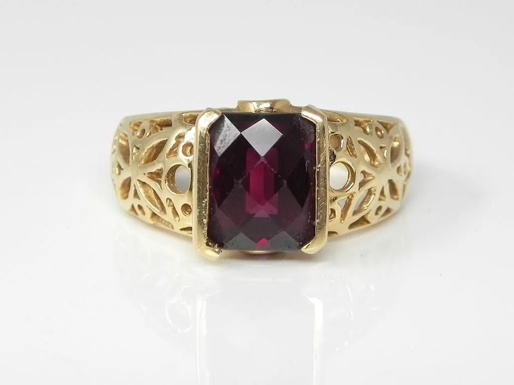 14KT GOLD RING SET W/ GARNET & SAPPHIRES $1,850